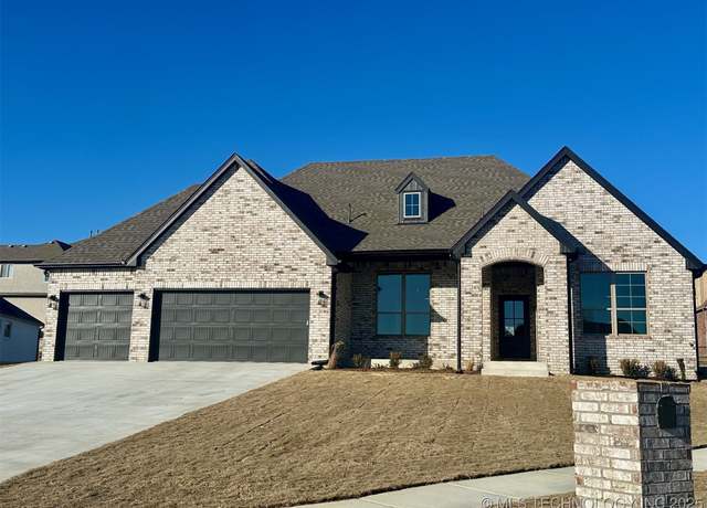 Property at 9524 N 144th EastAvenue, Owasso, OK 74055, 5 beds, 3 baths