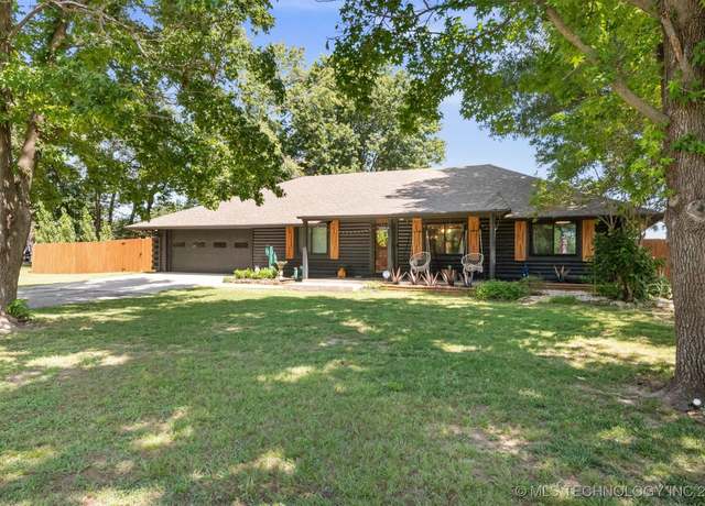 Property at 1819 Oak Knoll Dr, Sperry, OK 74073, 3 beds, 2 baths