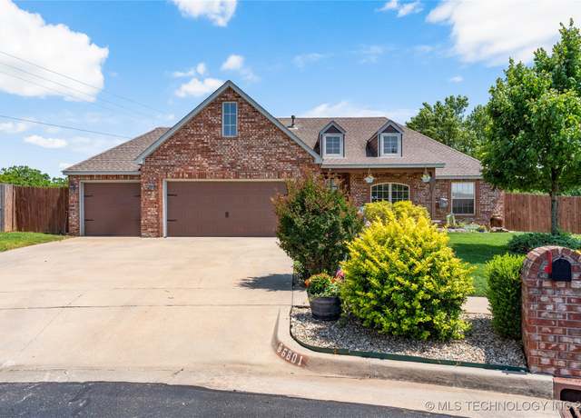 Property at 6801 N 128th Ct E, Owasso, OK 74055, 4 beds, 2 baths
