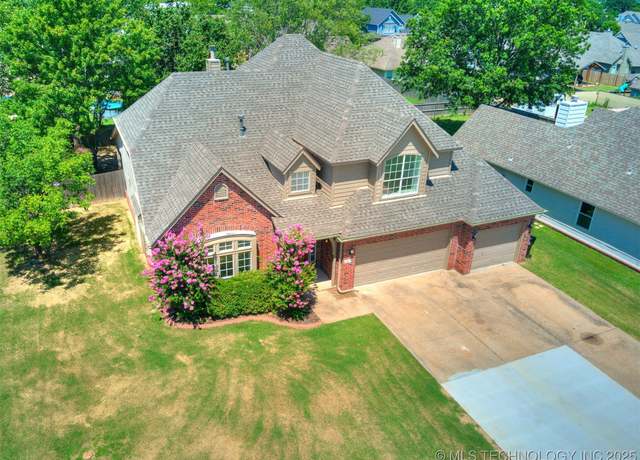Property at 3934 S 199th EastAvenue, Broken Arrow, OK 74014, 5 beds, 2.5 baths