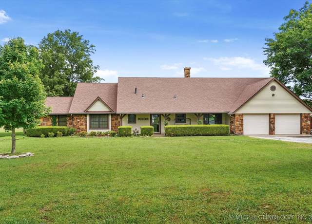 Property at 4152 W Oak St, Skiatook, OK 74070, 3 beds, 2 baths