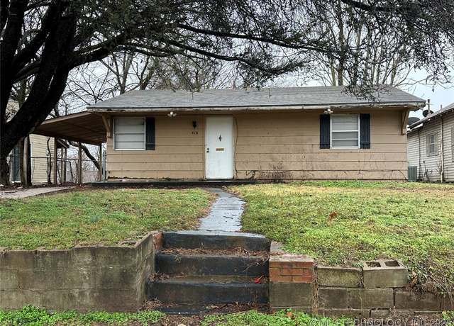 Property at 416 W 16th St, Okmulgee, OK 74447, 3 beds, 1 bath