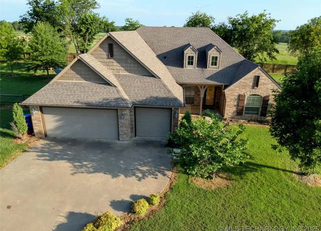 Property at 6178 Fulham St, Claremore, OK 74019, 4 beds, 2 baths