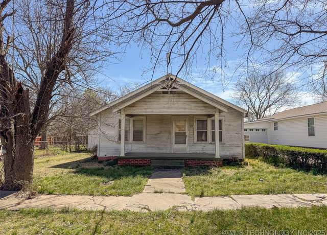 Property at 615 W 4th, Ada, OK 74820, 3 beds, 1 bath