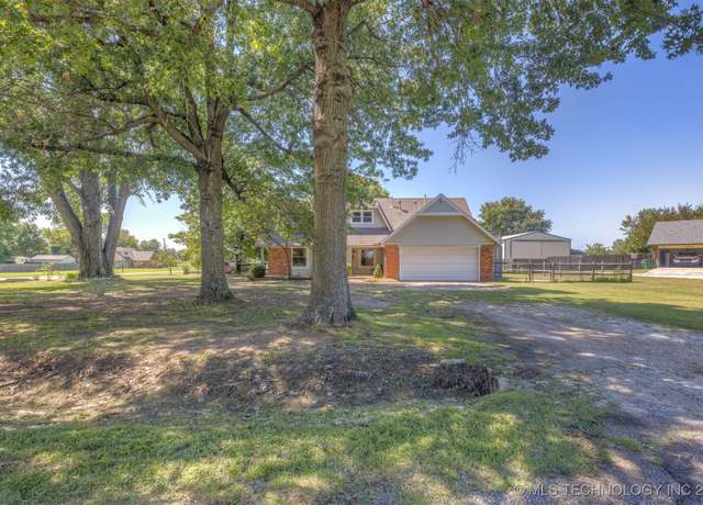 Property at 6474 S 274th East Ave, Broken Arrow, OK 74014, 4 beds, 2 baths