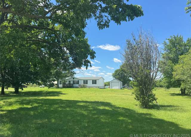 Property at 12601 S 74th St W, Oktaha, OK 74450, 4 beds, 2 baths