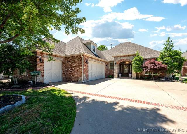 Property at 7714 S 5th St, Broken Arrow, OK 74011, 2 beds, 2 baths