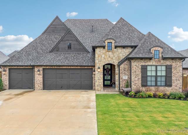 Property at 7920 N 147th EastAvenue, Owasso, OK 74055, 3 beds, 2.5 baths