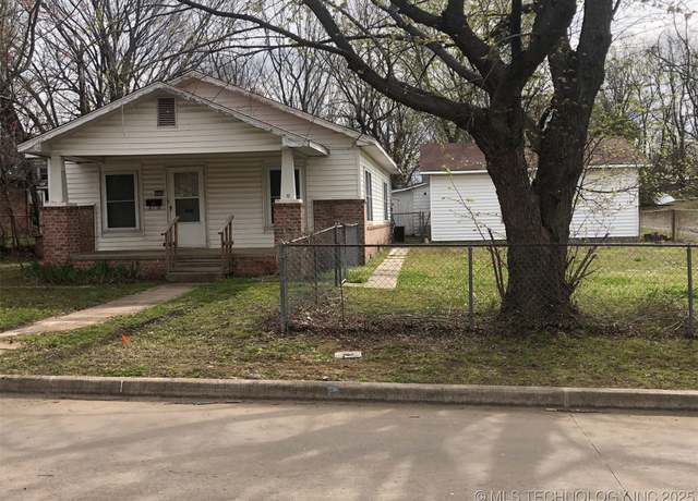 Property at 824 N 2nd, Mcalester, OK 74501, 3 beds, 1 bath