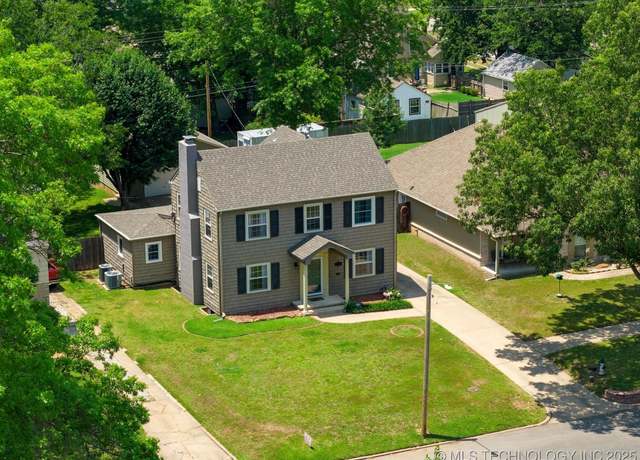 Property at 1401 SE Delaware Ave, Bartlesville, OK 74003, 4 beds, 3.5 baths