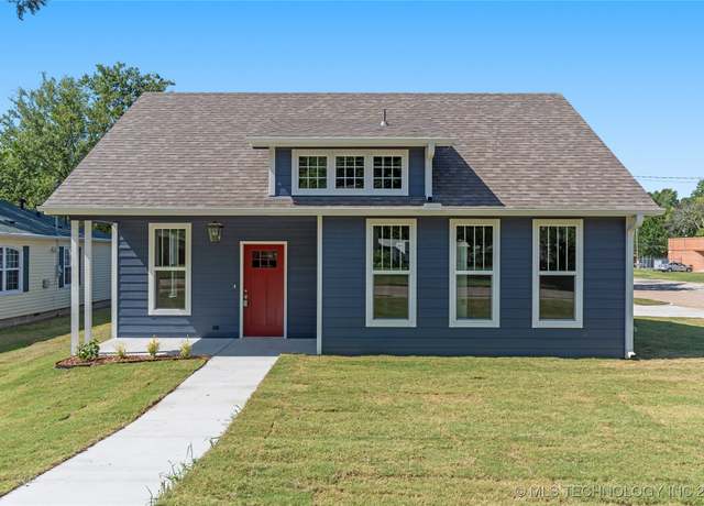 Property at 101 E 11th St S, Claremore, OK 74017, 4 beds, 4 baths