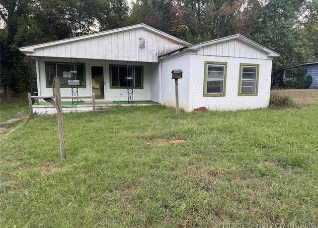 Property at 610 N 14th St, Collinsville, OK 74021, 3 beds, 1 bath