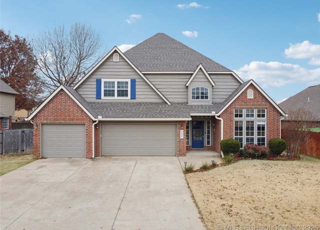 Property at 2434 S Umbrella Pl, Broken Arrow, OK 74012, 4 beds, 3 baths