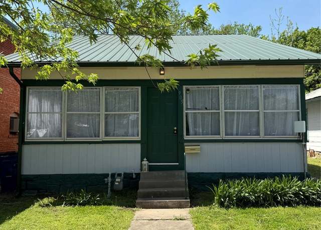Property at 905 Leahy Ave, Pawhuska, OK 74056, 2 beds, 1 bath