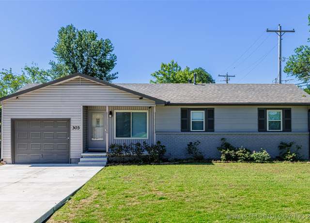 Property at 303 E Fry St, Claremore, OK 74017, 3 beds, 1.5 baths