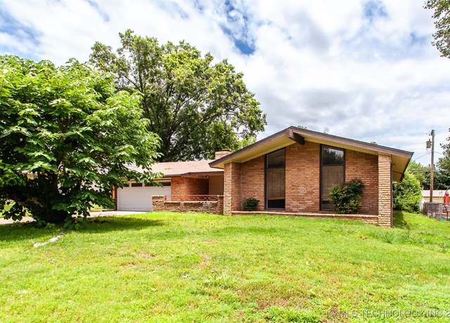 Property at 7025 E 58th Pl, Tulsa, OK 74145, 3 beds, 2.5 baths