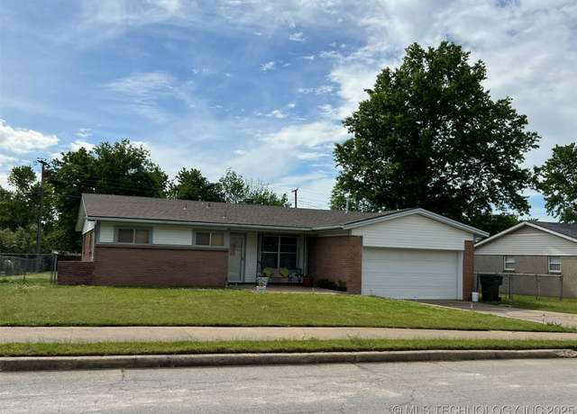 Property at 105 Hinton Blvd, Mannford, OK 74044, 4 beds, 2 baths