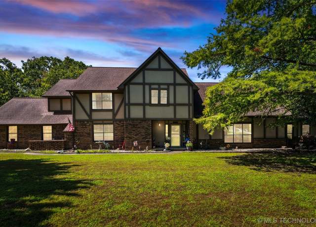 Property at 22547 S Dogwood Ct, Claremore, OK 74019, 4 beds, 4.5 baths