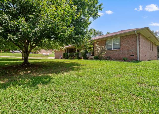 Property at 17997 S 4160 Rd W, Claremore, OK 74017, 3 beds, 2 baths