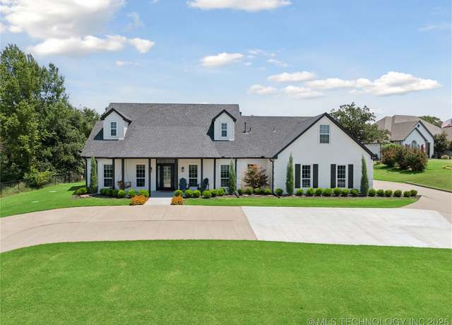 Property at 11135 S 55th WestAvenue, Sapulpa, OK 74066, 4 beds, 3 baths