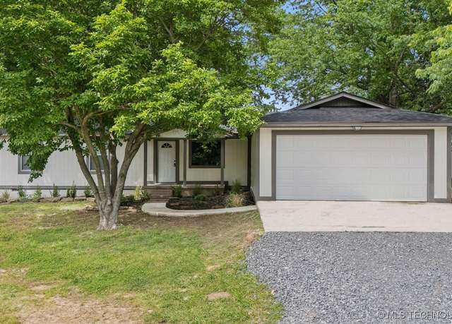 Property at 4010 E Harris, Muskogee, OK 74403, 4 beds, 2.5 baths
