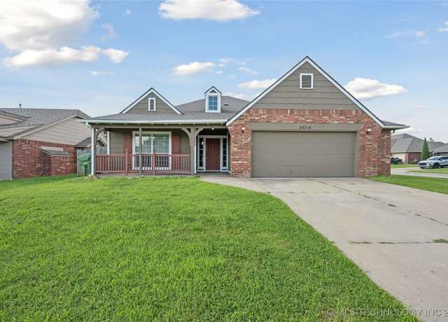 Property at 20214 E 32nd St S, Broken Arrow, OK 74014, 3 beds, 2.5 baths