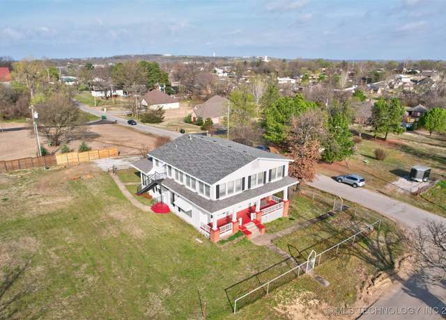 Property at 6 Mayfield St, Sapulpa, OK 74066, 5 beds, 2.5 baths