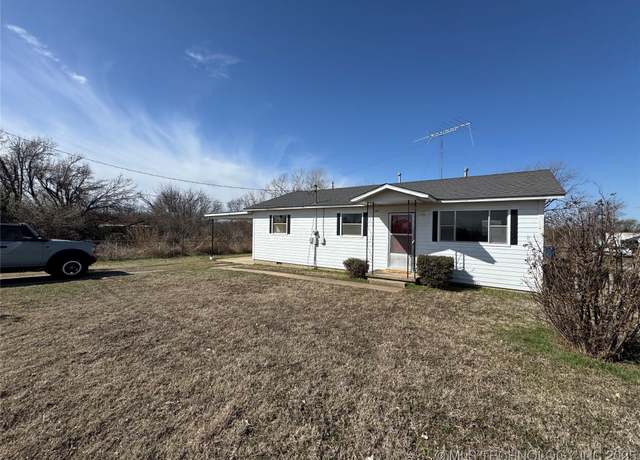 Property at 1708 N Linwood Ave, Cushing, OK 74023, 3 beds, 1 bath