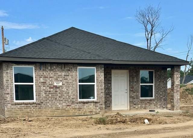 Property at 837 Elm St, Seminole, OK 74868, 3 beds, 2 baths