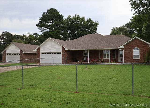 Property at 2903 Love St, Pocola, OK 74902, 3 beds, 2 baths