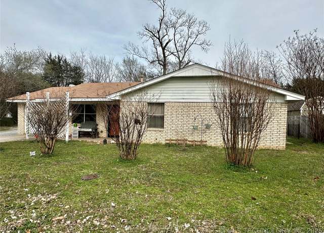 Property at 3730 Governor Harris St, Ada, OK 74820, 3 beds, 2 baths