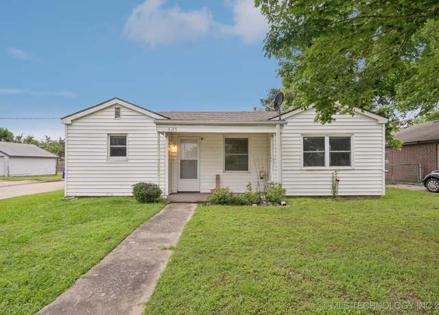 Property at 425 S Normal Ave, Claremore, OK 74017, 3 beds, 1 bath
