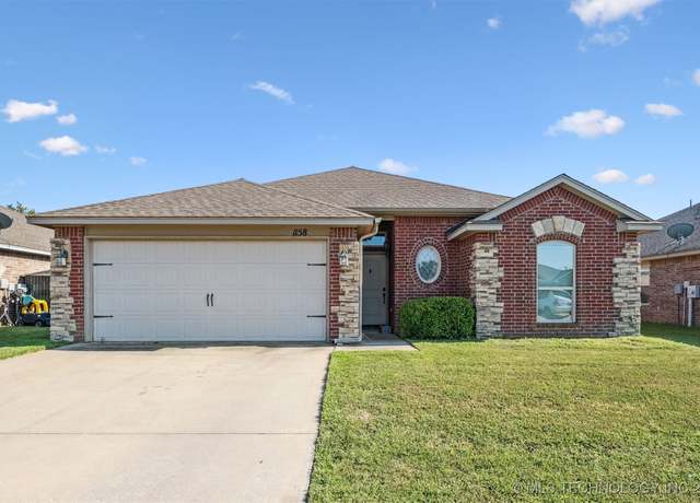 Property at 1158 S 148th St, Glenpool, OK 74033, 3 beds, 2 baths