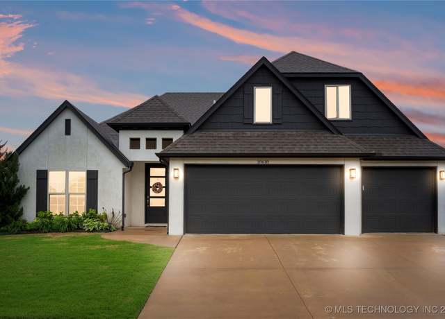 Property at 18618 E 44th St, Tulsa, OK 74134, 3 beds, 2.5 baths