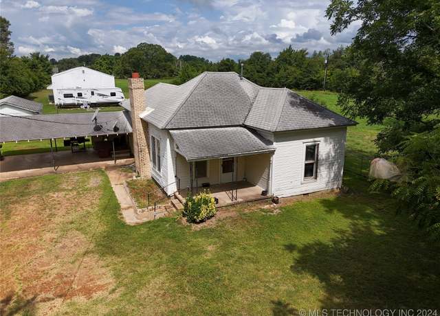 Property at 652 4230 Rd, Hugo, OK 74743, 3 beds, 1 bath