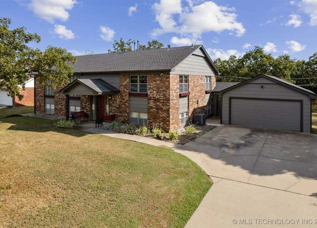 Property at 618 Oak Ridge Dr, Sand Springs, OK 74063, 4 beds, 2.5 baths