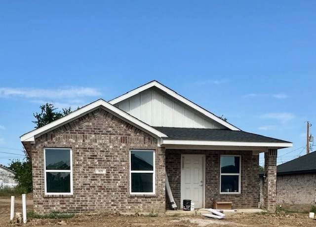 Property at 829 Elm St, Seminole, OK 74868, 3 beds, 2 baths