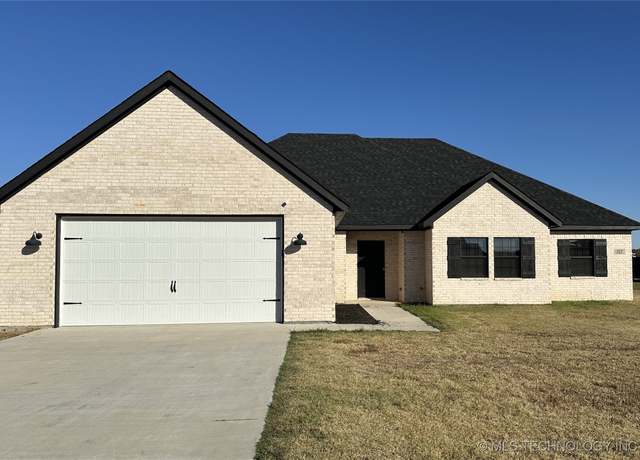 Property at 327 Wilson Pkwy, Durant, OK 74701, 4 beds, 2 baths