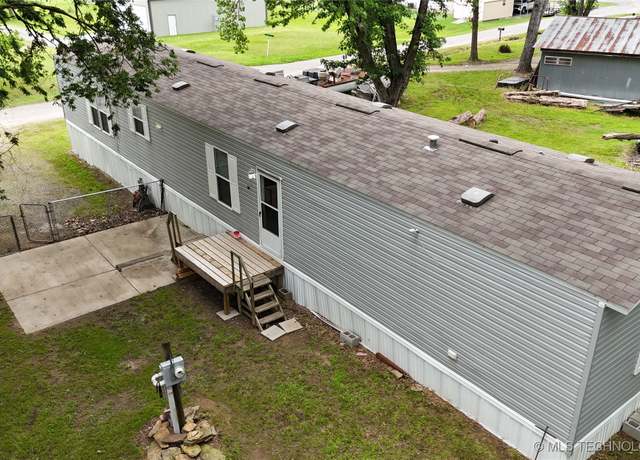 Property at 112461 S 4179 Rd W, Checotah, OK 74426, 3 beds, 2 baths