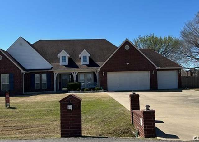 Property at 16312 E 122nd St, Collinsville, OK 74021, 4 beds, 2.5 baths