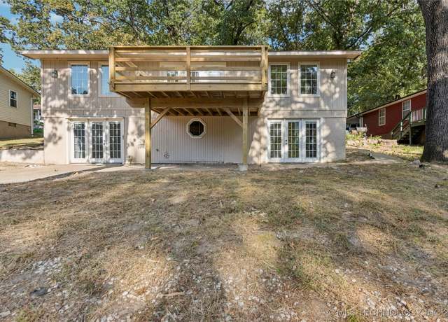 Property at 1403 Vale Dr, Grove, OK 74344, 3 beds, 2.5 baths