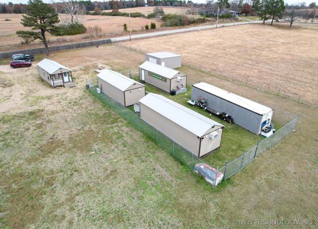 Property at 2716 2090 St, Hugo, OK 74743, 1 bed, 1 bath