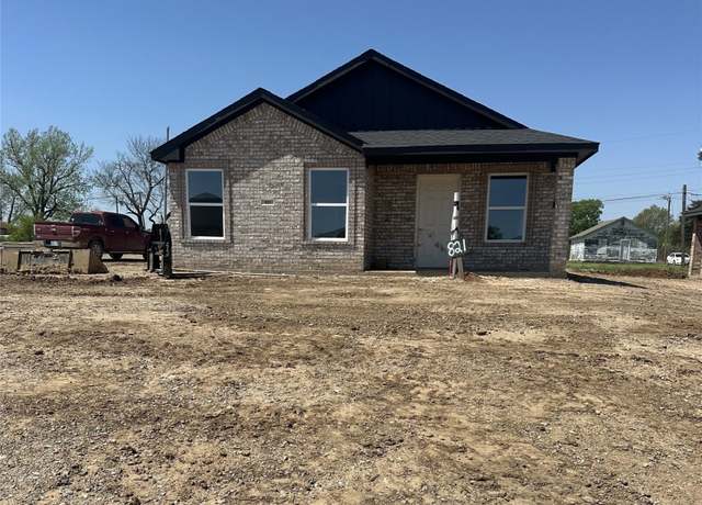 Property at 821 Elm St, Seminole, OK 74868, 3 beds, 2 baths