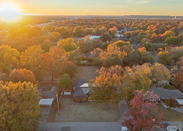 Property at 4688 S Columbia Ave, Tulsa, OK 74105, 5 beds, 4 baths