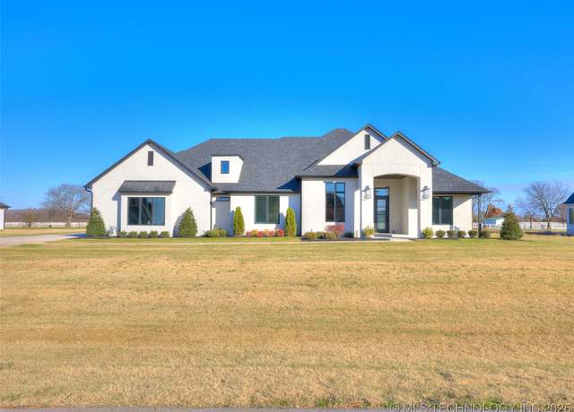 Property at 3483 E 169th St S, Bixby, OK 74008, 4 beds, 3.5 baths