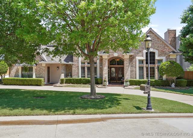 Property at 10105 S 72nd EastAvenue, Tulsa, OK 74133, 4 beds, 3 baths
