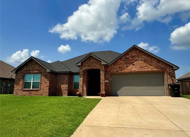 Property at 3400 Lazy Ln, Durant, OK 74701, 4 beds, 2 baths