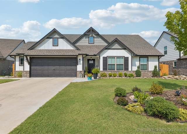 Property at 7404 N 159th EastAvenue, Owasso, OK 74055, 3 beds, 2 baths