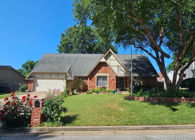 Property at 8622 S 78th EastAvenue, Tulsa, OK 74133, 4 beds, 2.5 baths