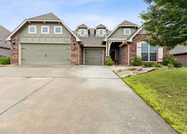 Property at 15522 E 87th St N, Owasso, OK 74055, 4 beds, 3 baths